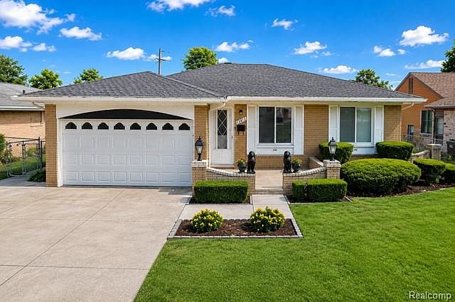 1st image of 13612 Canterbury Dr