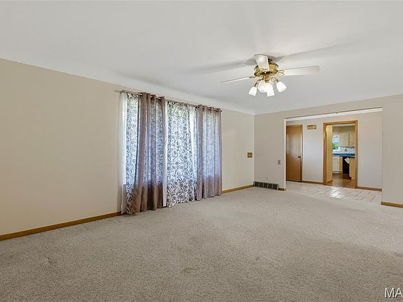 3rd image of 10000 Stonell Dr