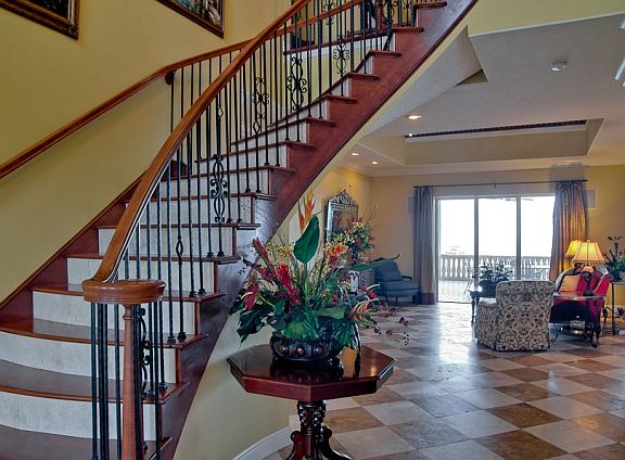 4th image of 6602 Surfside Blvd