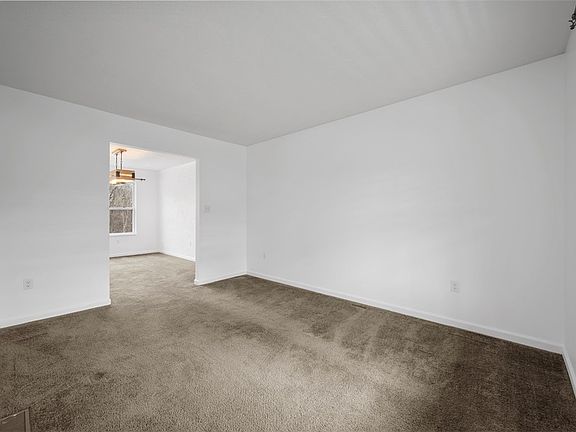 4th image of 1768 Haflinger Dr