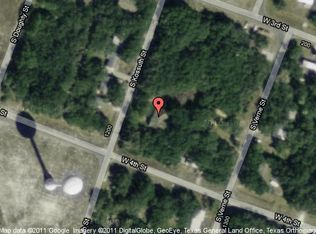 1224 S Kossuth St, Rockport, TX 78382