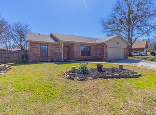 3900 Winston Dr, Denton, TX 76210