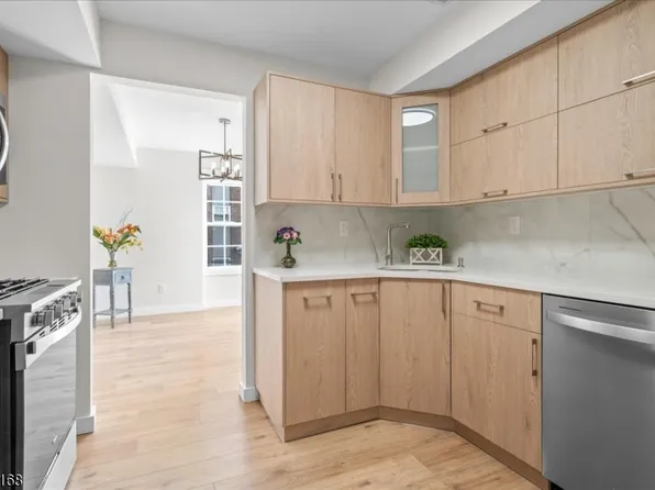 231 Vista Dr BLDG 11 #231, Hanover Twp., NJ 07927