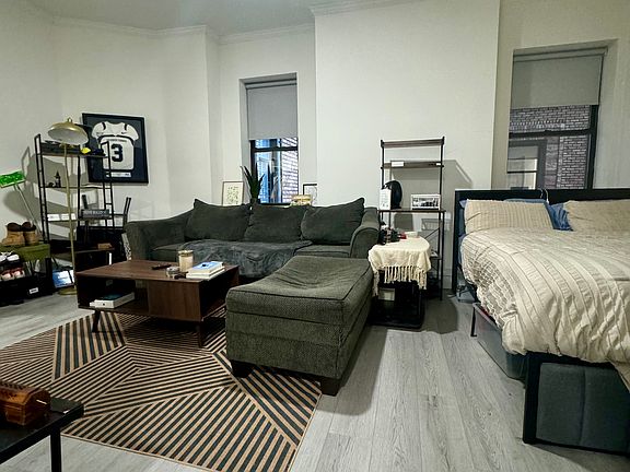 4th image of 50 W 34th St APT 15B1