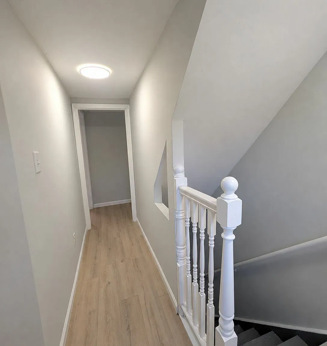 Beautifully renovated home, large space — Photo 2