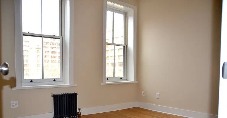 Rented by Frank Valvo Real Estate | media 12