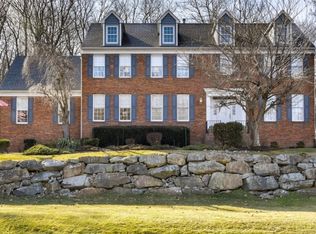 7 Mica Dr, Kinnelon, NJ 07405