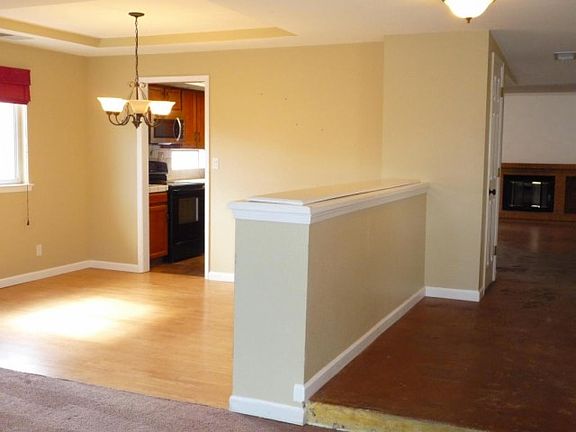 5th image of 5313 Hayes Dr NW