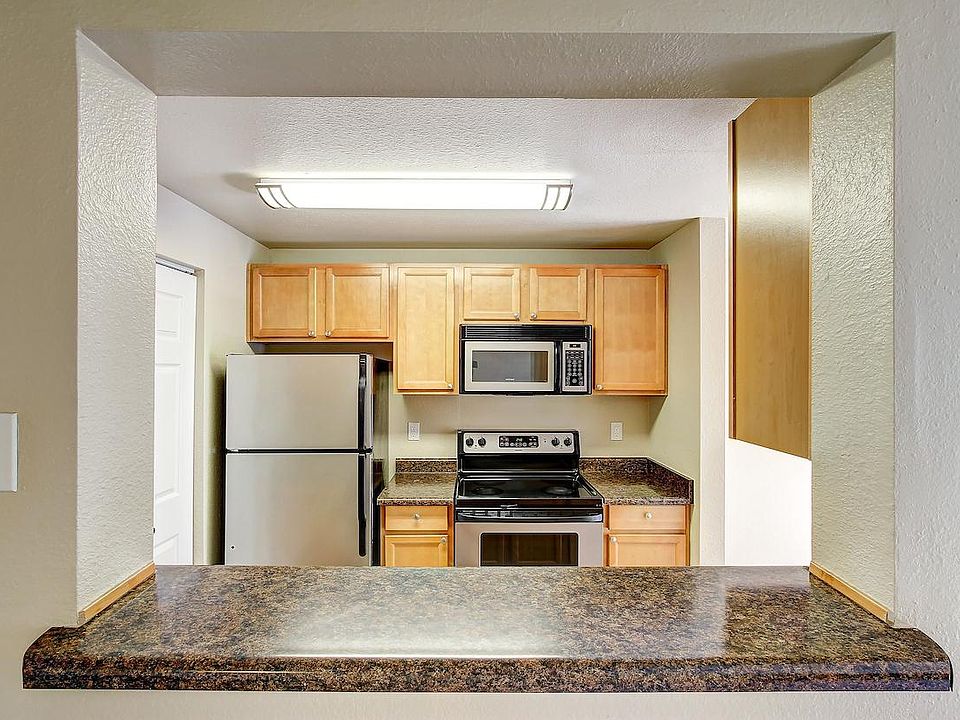 1st image of 3024 118th Ave SE #D105