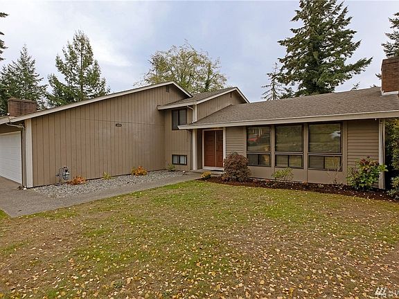 2nd image of 2618 SE Fircrest Pl