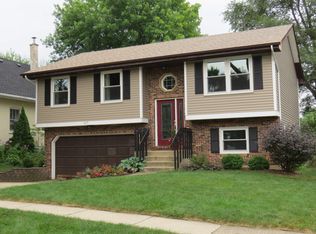 517 E Sunnyside Ave, Libertyville, IL