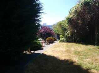 3215 SW Genesee St, Seattle, WA 98126