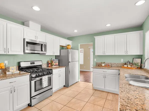 2421 S Barcelona St, Spring Valley, CA 91977