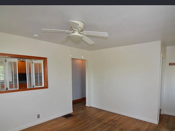 3rd image of 1460 Greendale Rd