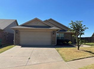 405 Argos Rd, Yukon, OK 73099