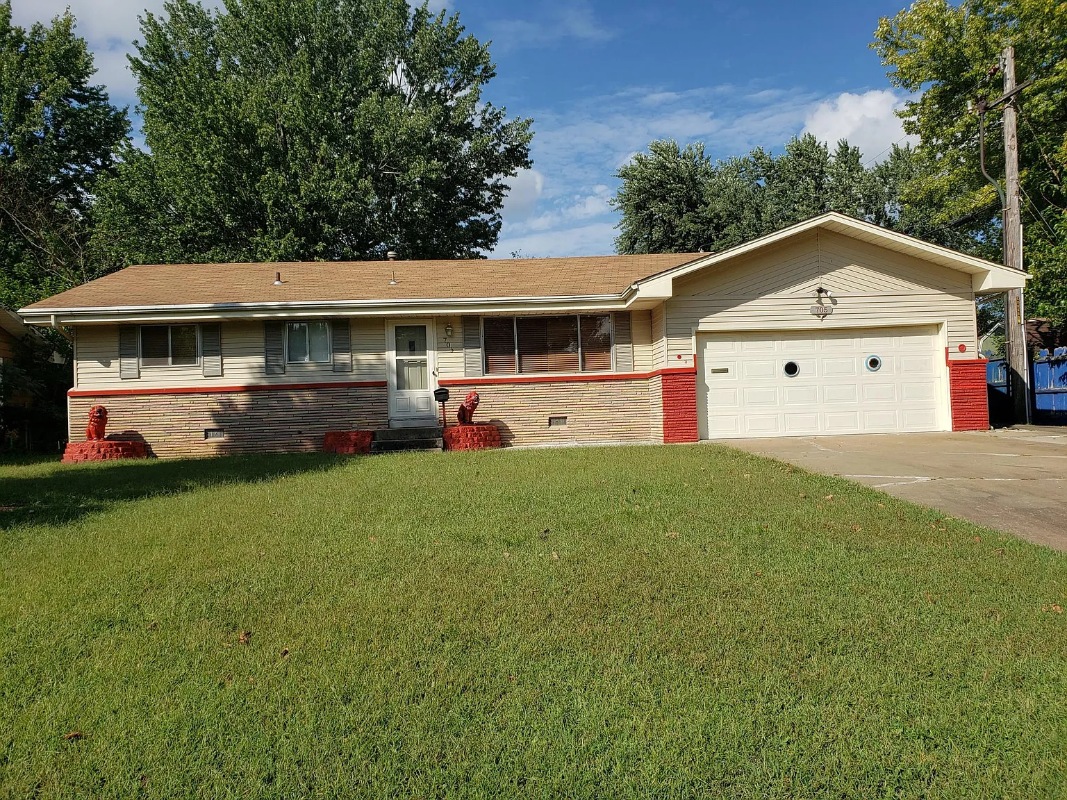2 bed, 1304 sqft, $1,400 — Photo 2