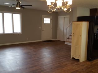 12415 Holmes Cir, Omaha, NE 68137