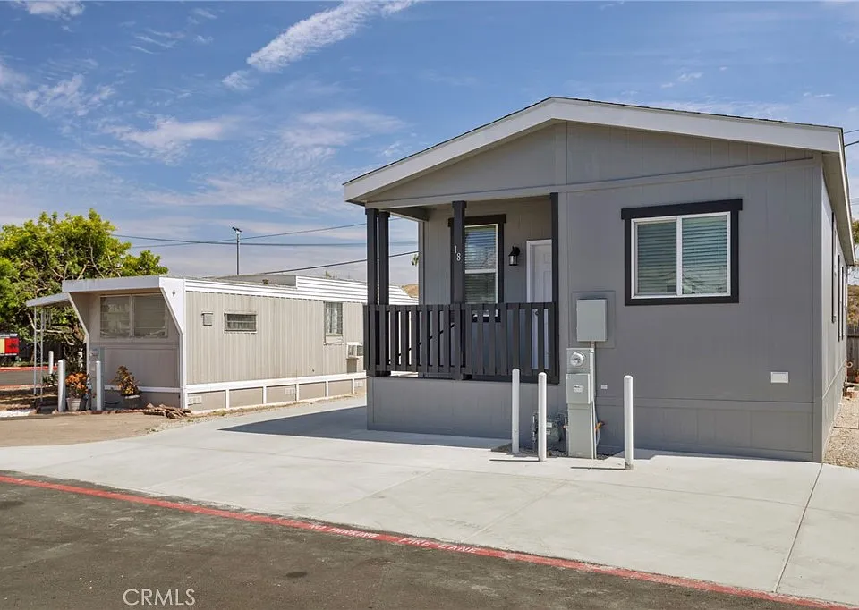 3030 Oceanside Blvd #18