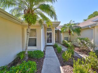 2404 Old Nantucket Ct, Sun City Center, FL 33573