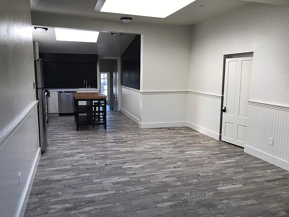 3rd image of 434 Fair St