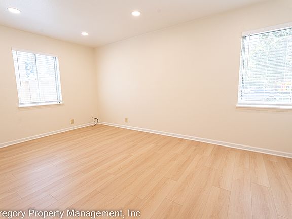 4th image of 1710 Benton St #1B-1Ba-650Sqft