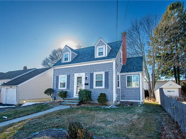 251 Becker Ave E, Riverside, RI 02915