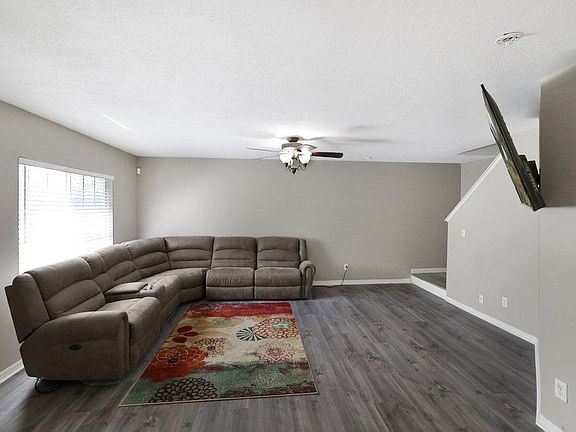 5th image of 7127 Waterside Dr