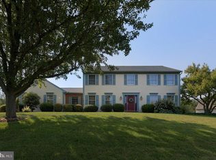 32 Pheasant Ct, Elizabethtown, PA 17022