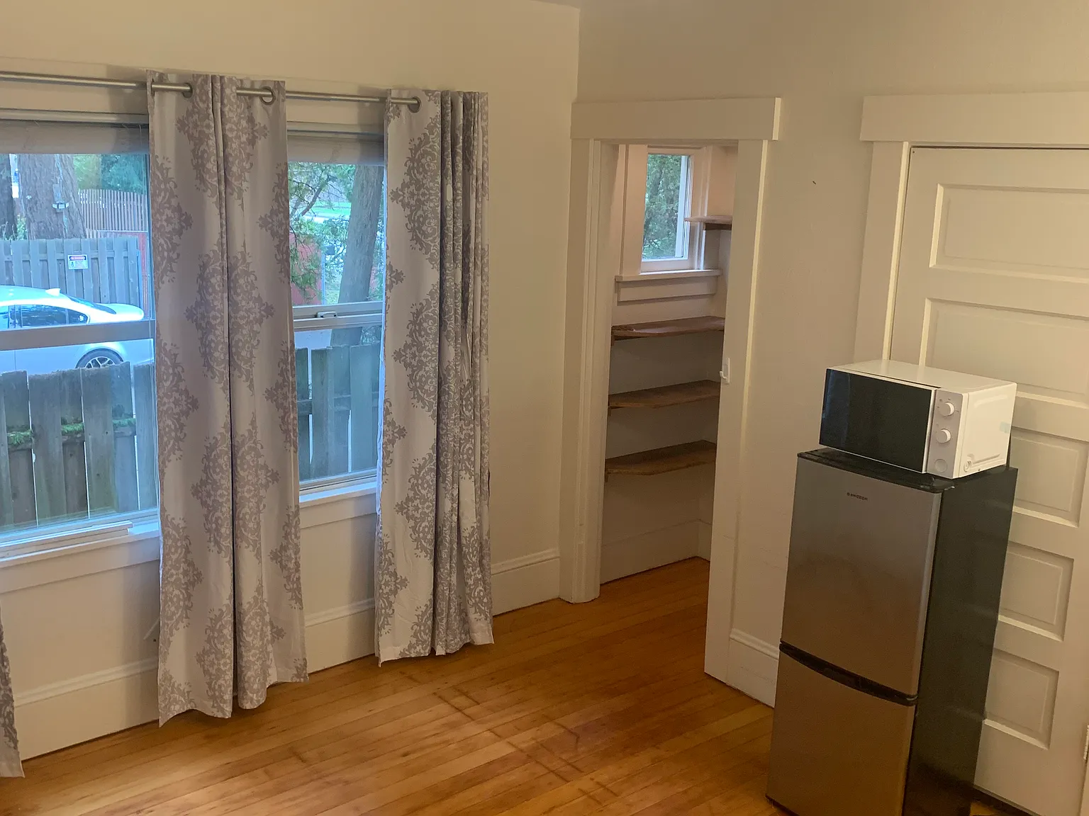 5 bed, 2045 sqft, $750 — Photo 4