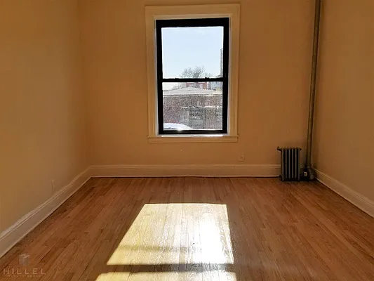 Rented by Hillel Realty Group | media 10