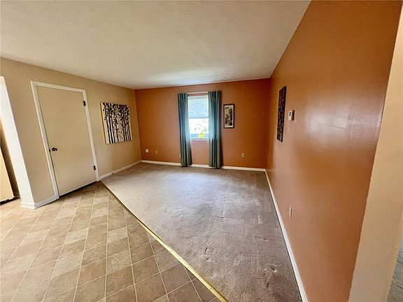 5th image of 230 W Berkeley St APT 2101