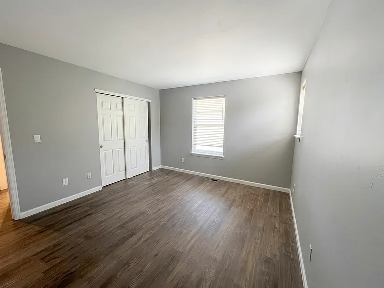 42 Audrey Cir — Photo 9