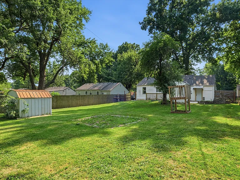 7725 Robinson St — Photo 28