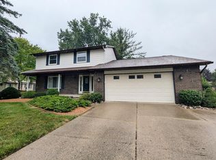 1019 Muirland Dr, Flushing, MI 48433