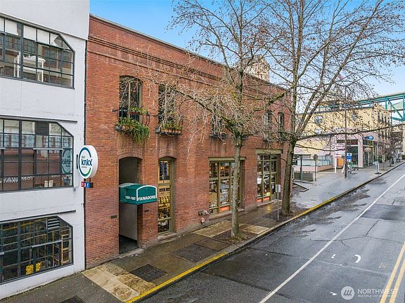 3rd image of 1507 Western Avenue #R102