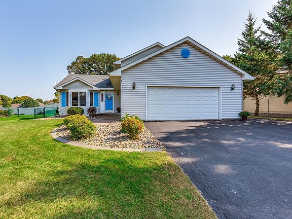 2nd image of 7469 Chesham Ln