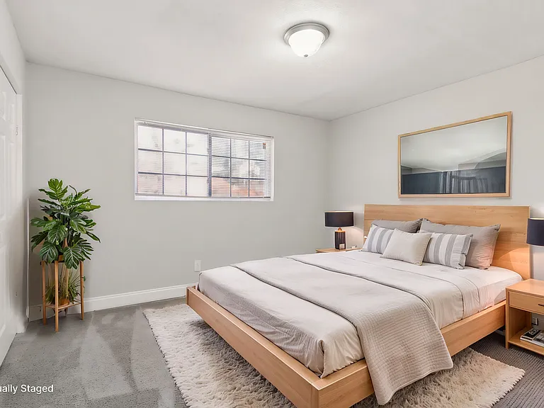 Mitchell s Park Apartments — Photo 15