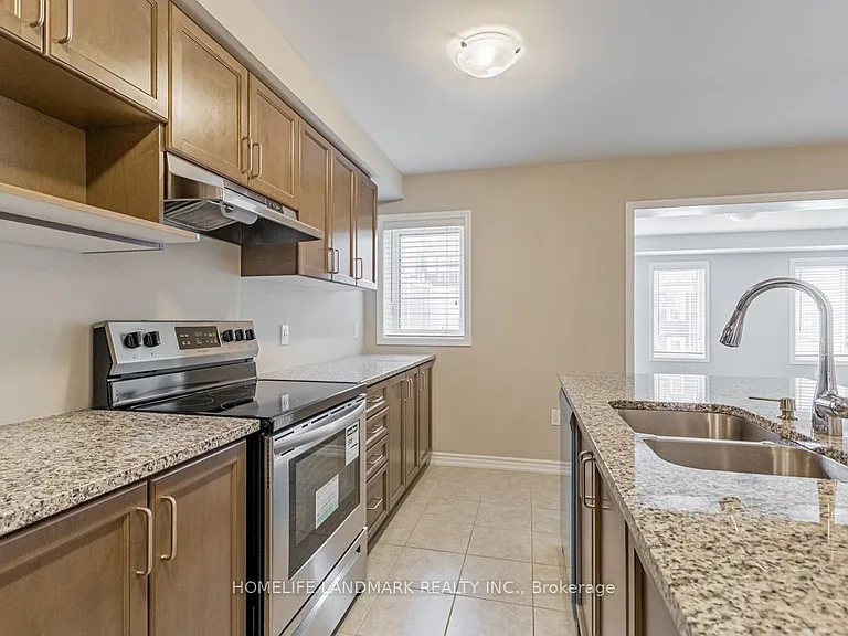 146 Stork St — Photo 8