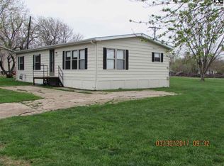 329 W 4th Ave, Buhler, KS 67522