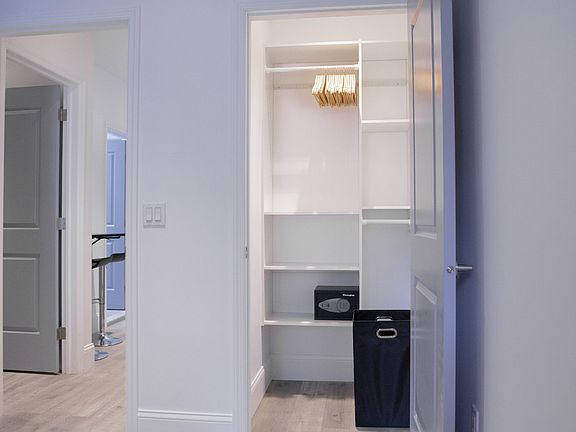 4th image of 143 E 36th St #4