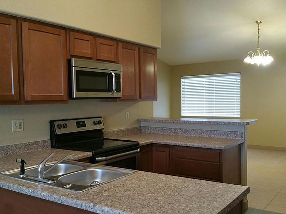 4th image of 606 E Agua Del Oro Cir
