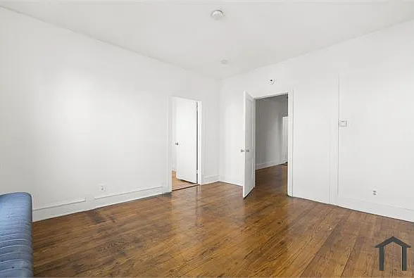 3 bed, 1000 sqft, $1,900 — Photo 3