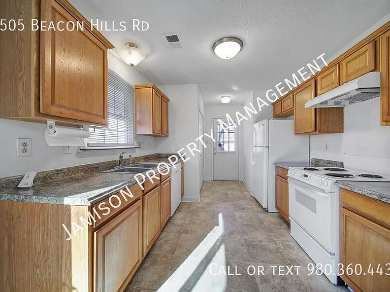8505 Beacon Hills Rd — Photo 10