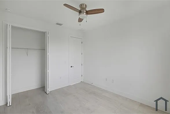 211 NW 25th Ave — Photo 32