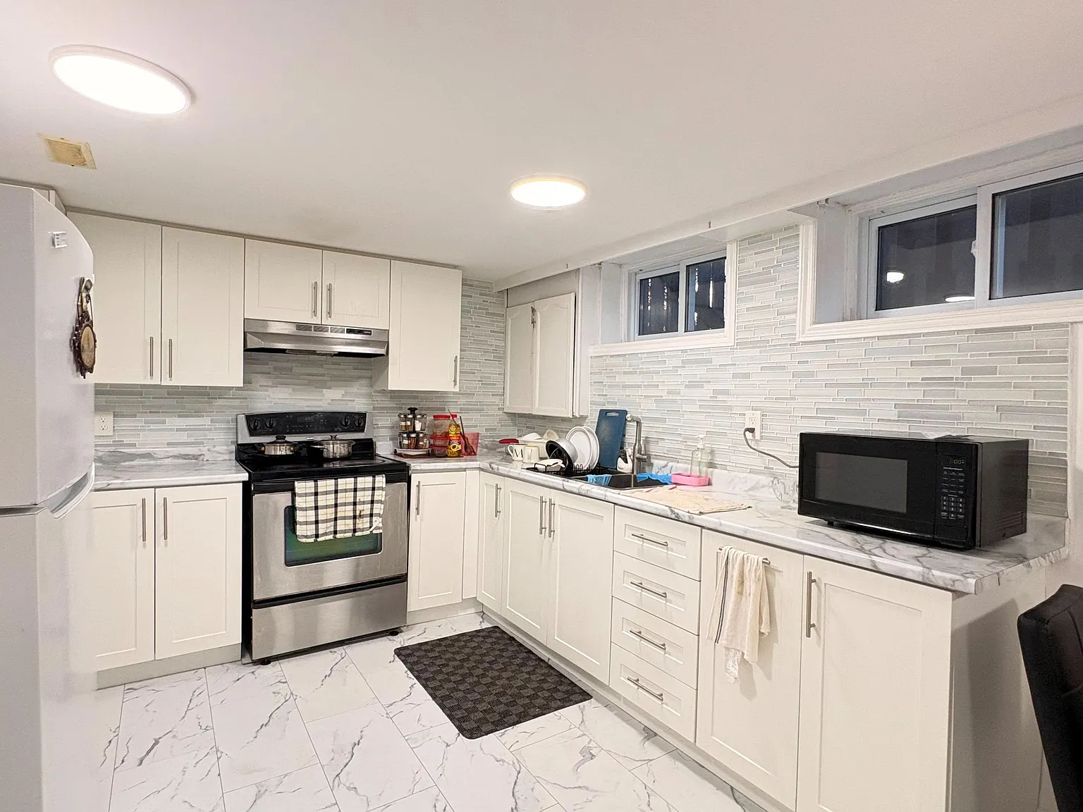 2 bed, $1,800 — Photo 2