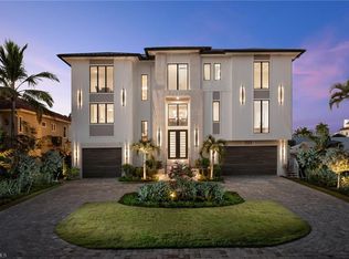 223 Bayview AVE, NAPLES, FL 34108