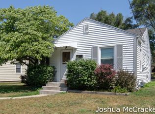 1061 Evelyn St NE, Grand Rapids, MI 49505