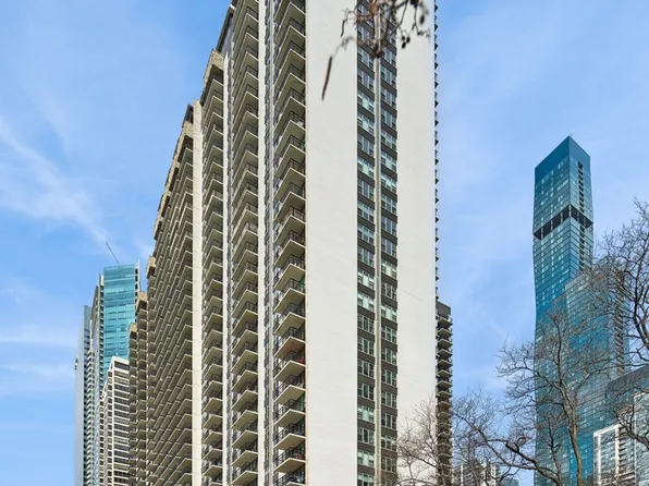 400 E Randolph St APT 2729, Chicago, IL 60601