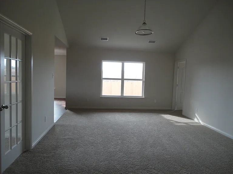 1800 Douglas St #1 — Photo 9