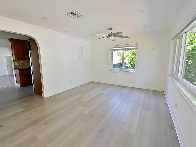 1532 Fletcher St — Photo 13